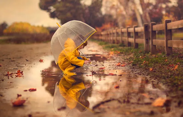 YELLOW, REFLECTION, RAIN, GIRL, UMBRELLA, PUDDLE, Jessica Drossin, photographer Jessica Drossin