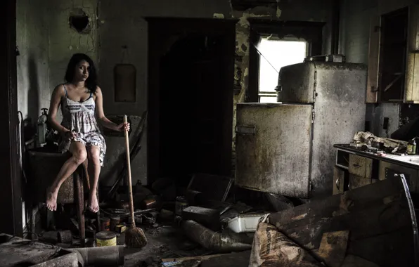 Girl, cleaning, kitchen