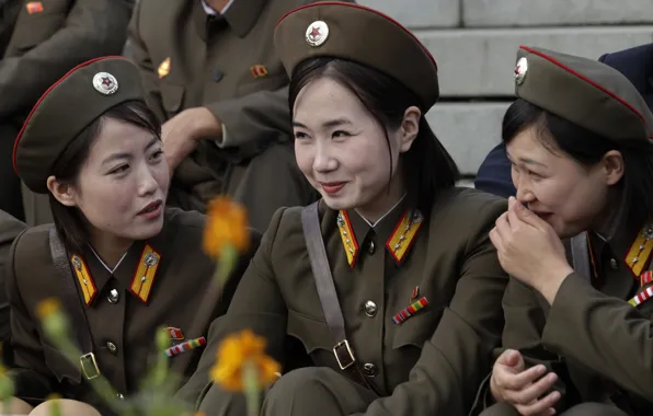 Smile, girls, army, military, North Korea, The DPRK