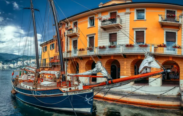 Lake, the building, sailboat, pier, Italy, Italy, Lake Garda, Malcesine