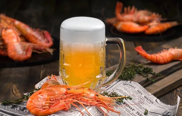 Picture glass, beer, shrimp