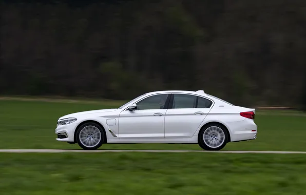 Picture white, BMW, profile, sedan, hybrid, 5, four-door, 2017