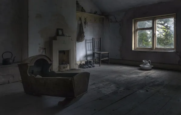 Room, window, the cradle