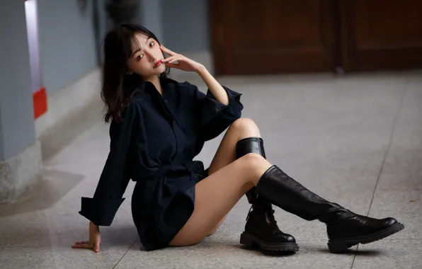 Look, pose, model, portrait, boots, makeup, figure, dress
