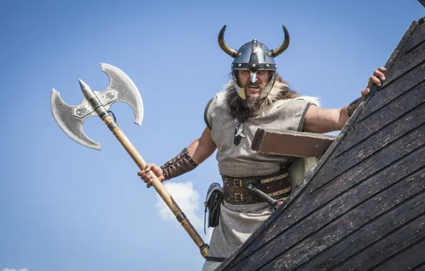 Picture warrior, Viking, pearls