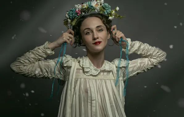 Pose, smile, model, makeup, beauty, wreath, model, beauty