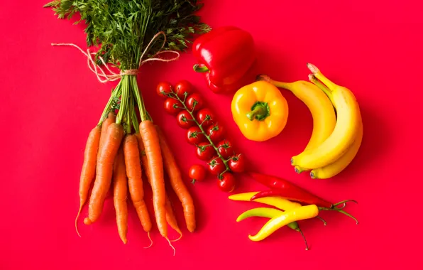 Bananas, pepper, vegetables, tomatoes, carrots, tomatoes