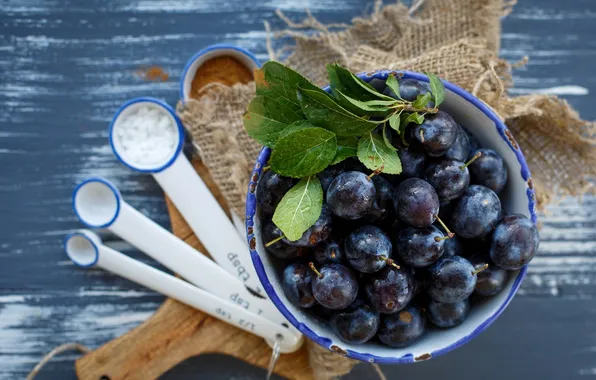 Picture dishes, Board, plum, spoon