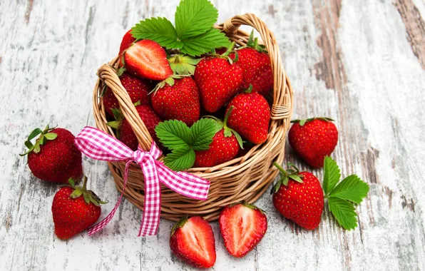 Picture berries, strawberry, basket, ripe, sweet
