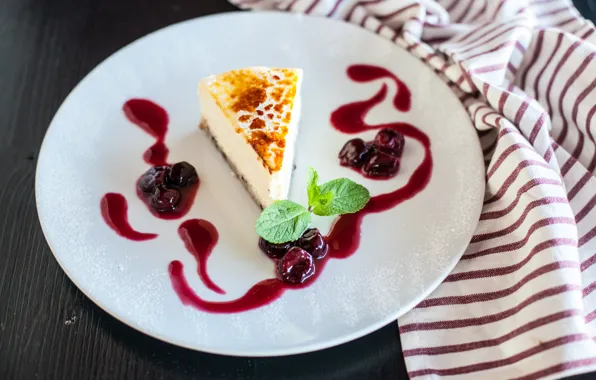 Picture berries, mint, casserole