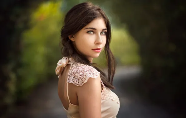 Chest, sponge, the beauty, curls, Celine, Lods Franck