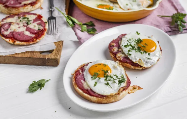 Breakfast, scrambled eggs, mini pizza