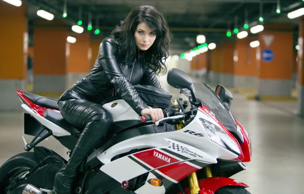 Picture girl, sexy, actress, motorcycle, sexy, beauty, Yamaha, Die hard