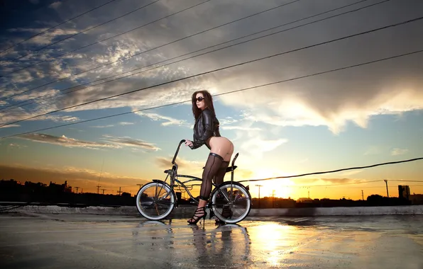 SHOES, ASS, BIKE, STOCKINGS, BROWN hair, The JACKET