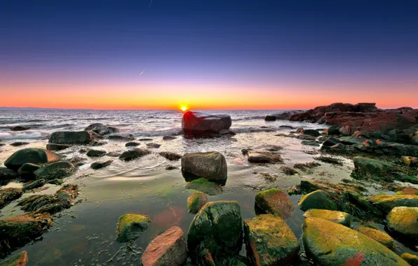 Picture STONES, SEA, HORIZON, The SKY, The SUN, CLOUDS, LIGHT, RAYS