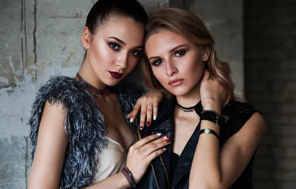 Picture look, makeup, two girls, manicure