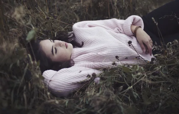 Grass, girl, lies, sweater