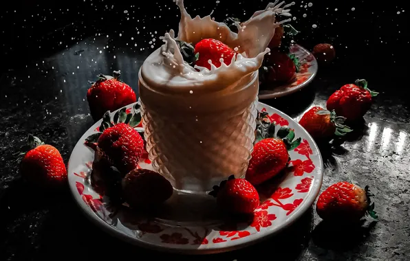 Light, squirt, glass, berries, table, splash, milk, cream