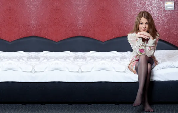 Pose, smile, sofa, model, legs, beauty, model, beauty