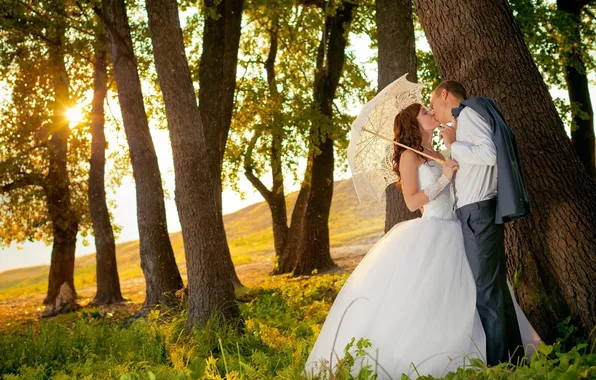 Greens, grass, girl, trees, love, happiness, umbrella, kiss