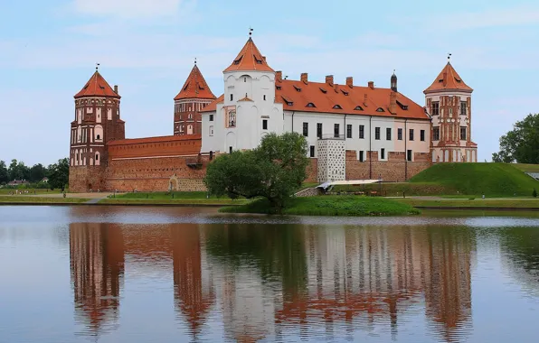 Picture Grodno, Belarus, Neman, Mir castle