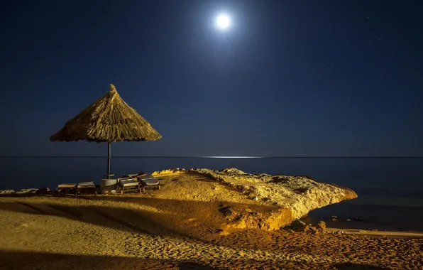 Picture the moon, Egypt, the red sea