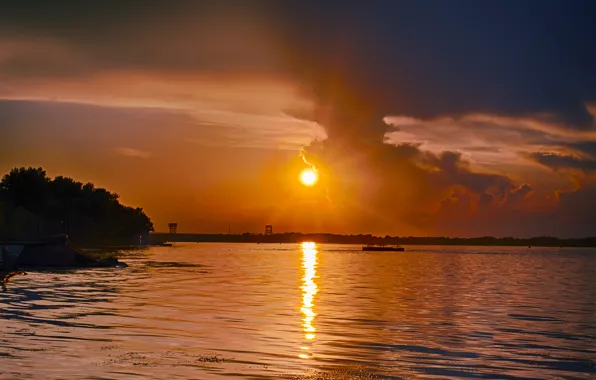 Picture sunset, the city, photo, Canon 400D, Dneprodzerzhinsk, the Dnieper river