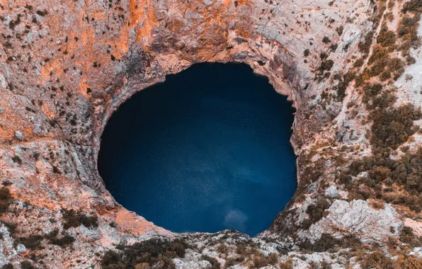 Water, cave, the grotto, failure