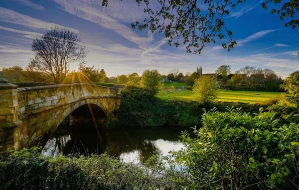 Picture bridge, river, England, Kent, the bushes, England, Kent, River Medway