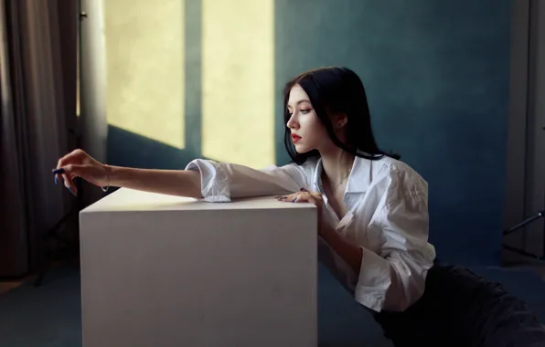 Picture girl, pose, hands, brunette, shirt, cube, on the floor, red lipstick