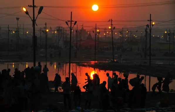 Twilight, sunset, people, dusk, cityscape, India, silhouettes, lamp posts