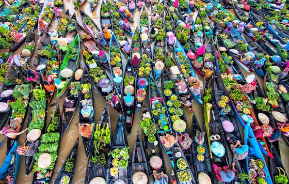 Picture women, water, river, people, boats, fruit, market