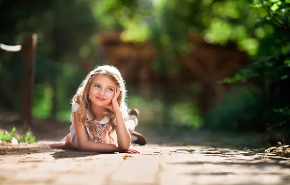 The sun, smile, girl, bokeh, Daydreaming, child photography