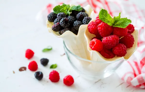 Picture berries, raspberry, mint, BlackBerry, waffle cone, anaumenko