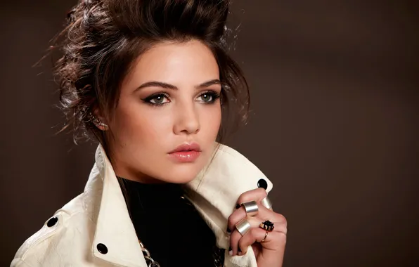Picture photoshoot, Danielle Campbell, Bello