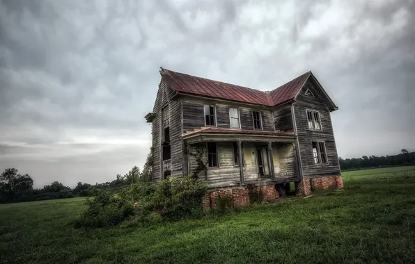 Field, the sky, home