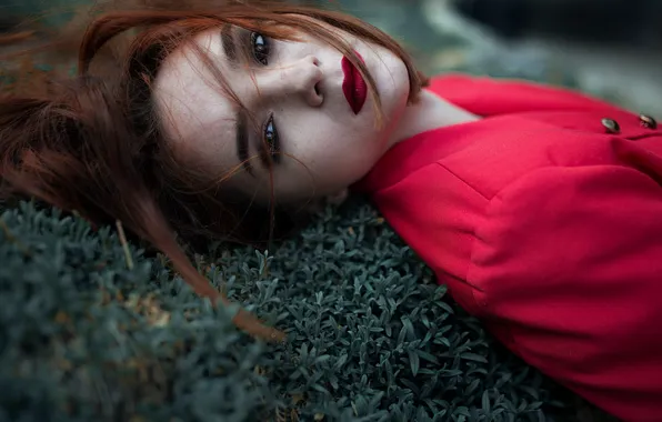 Picture redhead, Alexander White, sponge, makeup, curls