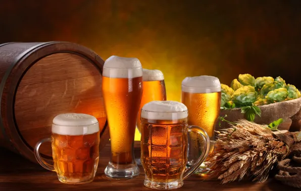 Picture foam, table, beer, glasses, ears, mugs, light, barrel