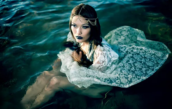 Picture girl, for, makeup, dress, in the water
