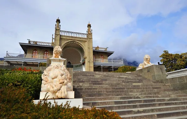 Flowers, garden, stage, Crimea, Vorontsov Palace, Alupka, marble lions, the neo-Moorish style