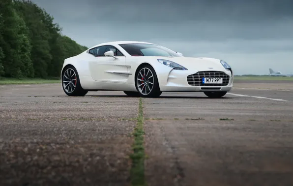 Picture car, white, aston martin, super, one-77