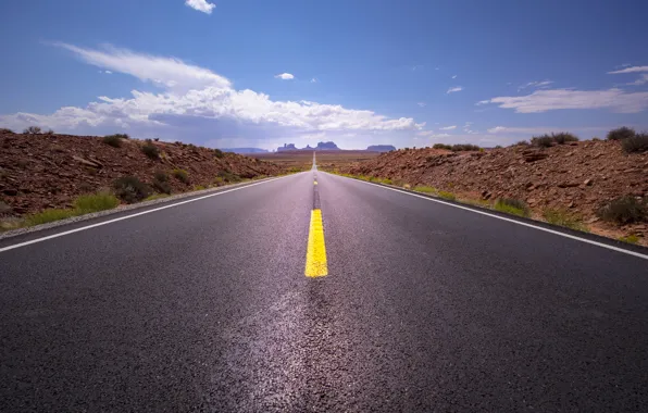 Road, the sky, perspective