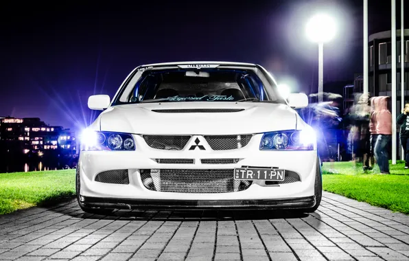 Picture white, night, the city, Mitsubishi, Lancer, Evolution, evo, Lancer