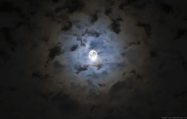 Picture the sky, clouds, night, the moon