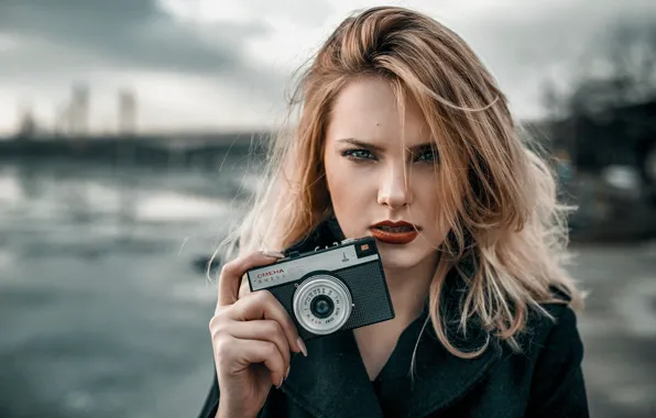 Girl, hand, portrait, makeup, hairstyle, the camera, blonde, beautiful