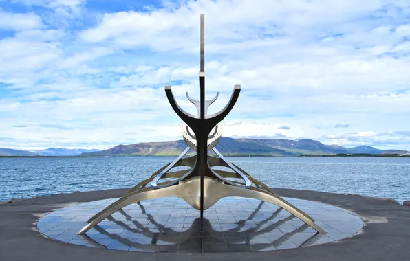 Sculpture, promenade, art object