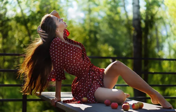 Picture pose, apples, dress, legs