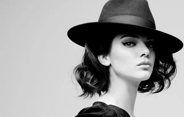 Picture model, brunette, Kendall Jenner