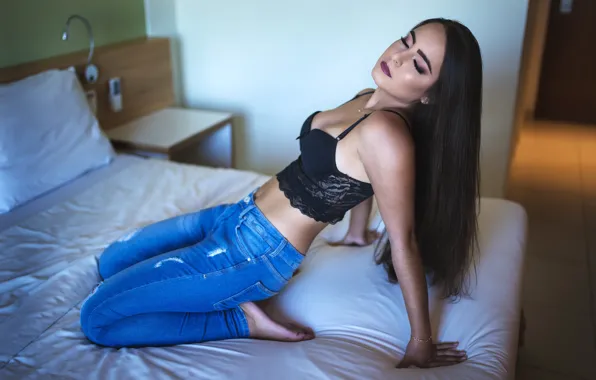 Pose, model, jeans, makeup, figure, brunette, hairstyle, bed