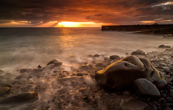 Picture sea, water, the sun, clouds, rays, light, stones, shore